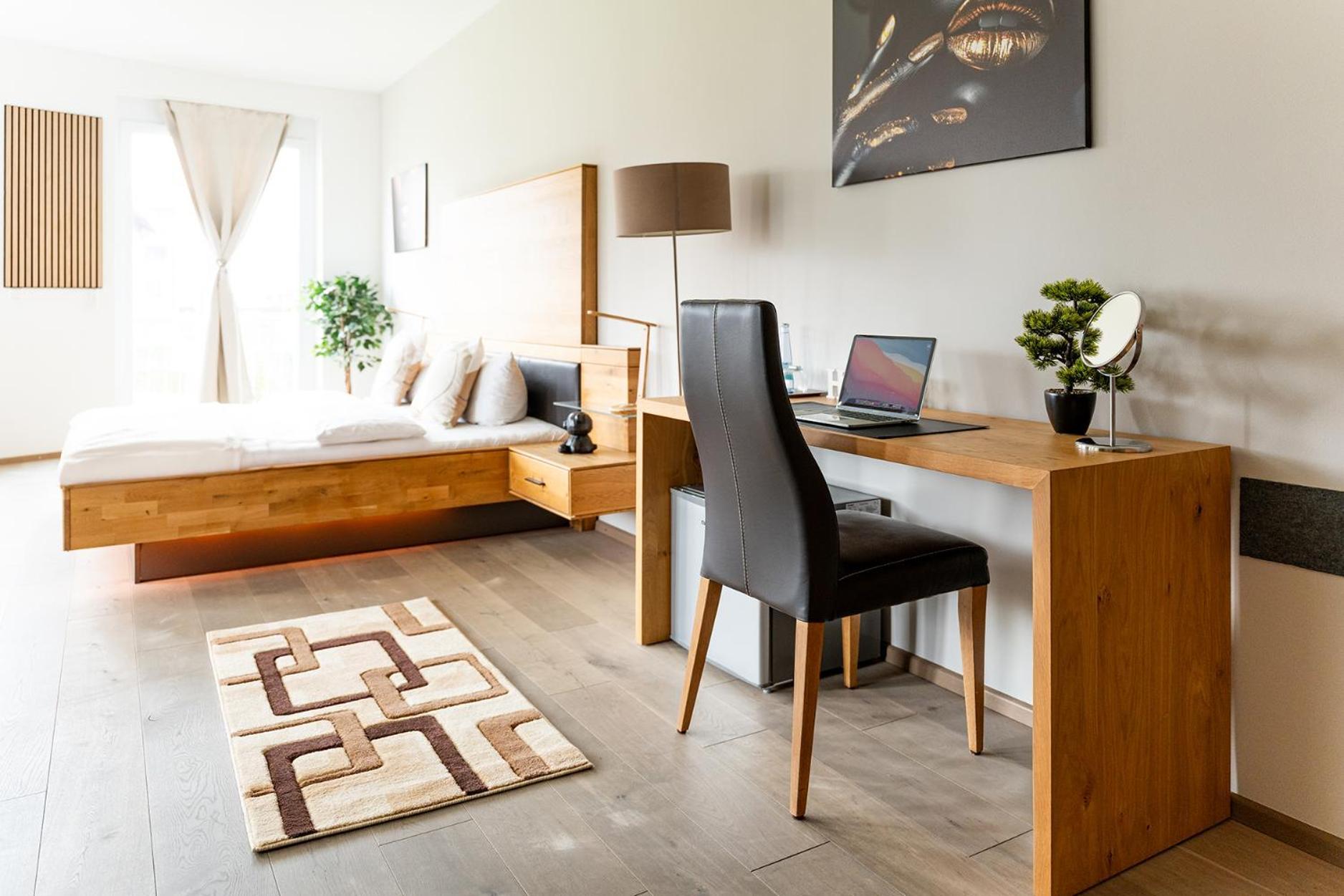 Hotel Vier Jahreszeiten An Der Therme & Kliniken Bad Krozingen Naehe Freiburg & Schwarzwald Ideal Fuer Wellness Kur & Business Ausfluege 24H Check In- Wlan & Parken Gratis Εξωτερικό φωτογραφία