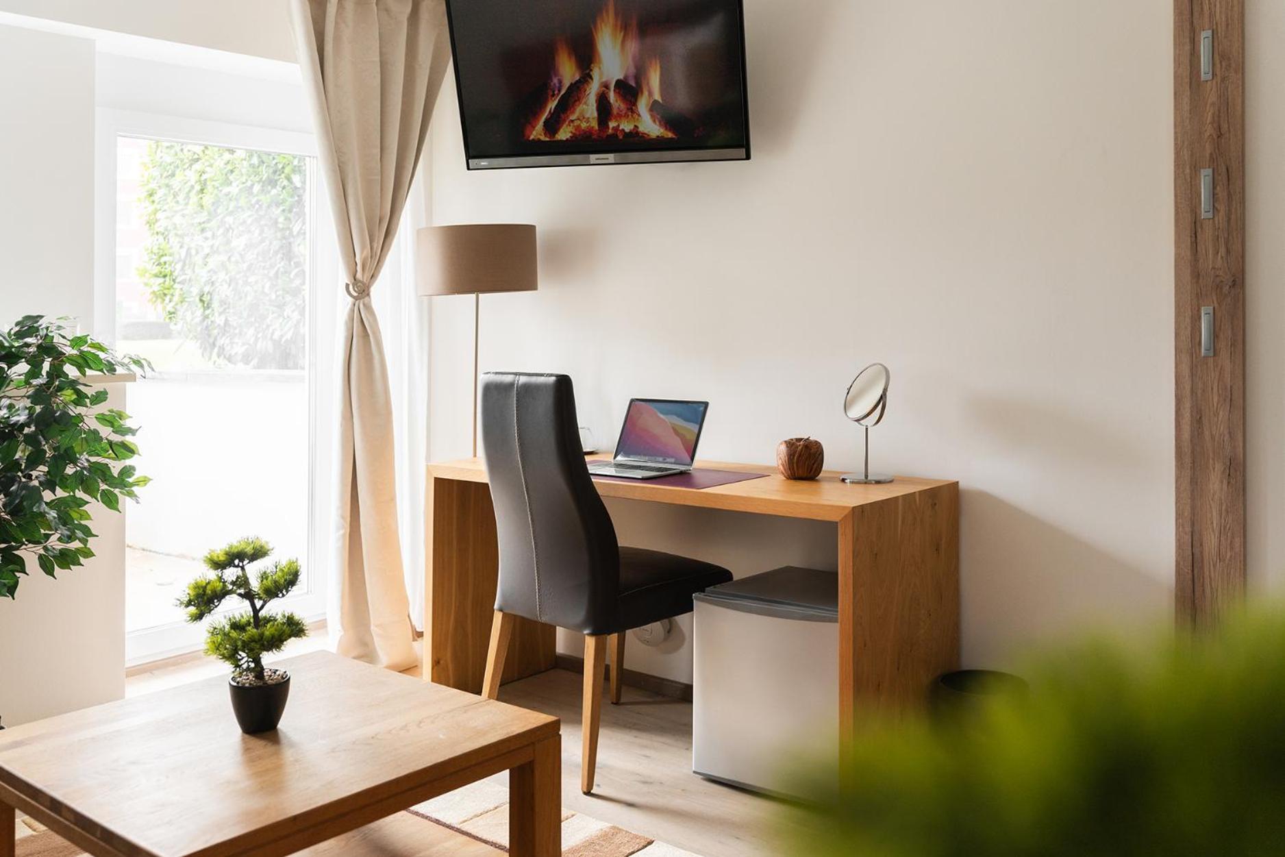 Hotel Vier Jahreszeiten An Der Therme & Kliniken Bad Krozingen Naehe Freiburg & Schwarzwald Ideal Fuer Wellness Kur & Business Ausfluege 24H Check In- Wlan & Parken Gratis Εξωτερικό φωτογραφία