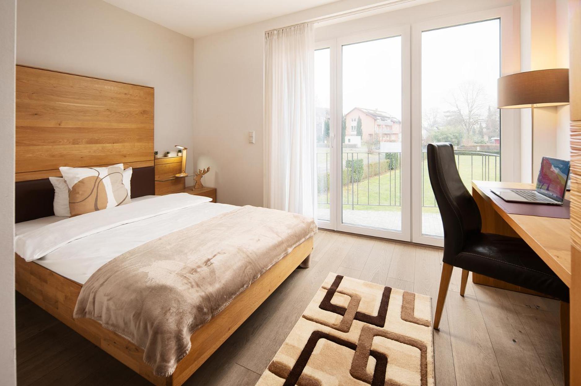 Hotel Vier Jahreszeiten An Der Therme & Kliniken Bad Krozingen Naehe Freiburg & Schwarzwald Ideal Fuer Wellness Kur & Business Ausfluege 24H Check In- Wlan & Parken Gratis Εξωτερικό φωτογραφία