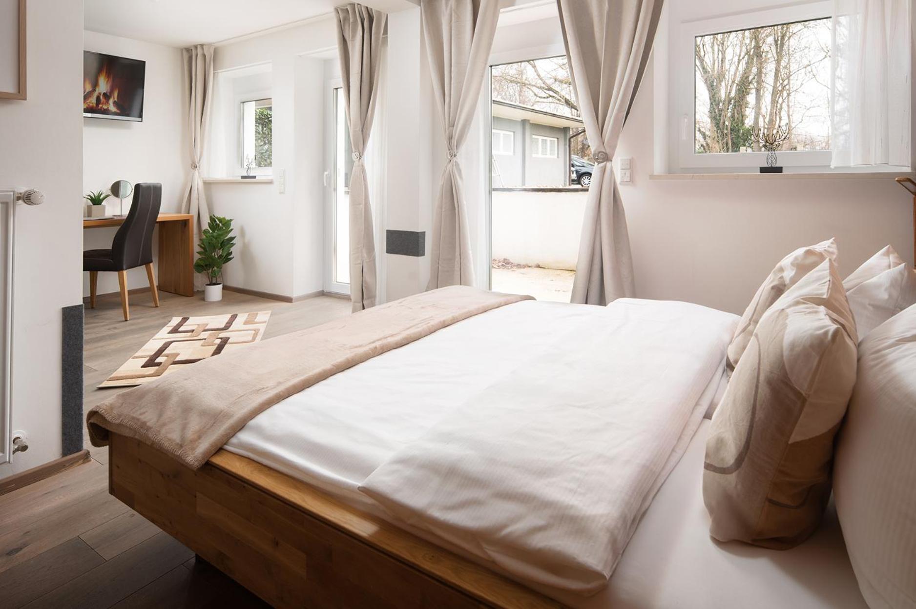 Hotel Vier Jahreszeiten An Der Therme & Kliniken Bad Krozingen Naehe Freiburg & Schwarzwald Ideal Fuer Wellness Kur & Business Ausfluege 24H Check In- Wlan & Parken Gratis Εξωτερικό φωτογραφία
